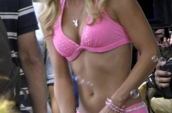 Анна Фэрис