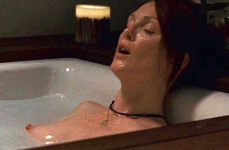 Джулианна Мур